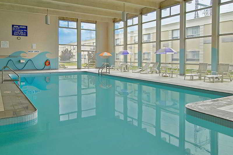 Ramada By Wyndham London Hotell Exteriör bild