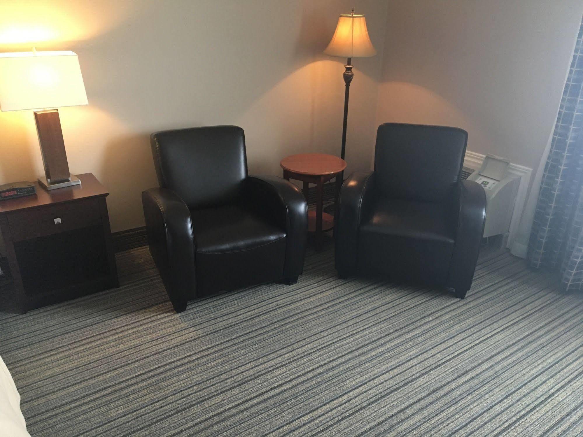 Ramada By Wyndham London Hotell Exteriör bild